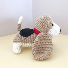 Load image into Gallery viewer, AMIGURUMI PATTERN/ tutorial (English / Español) Amigurumi Basset Hound Dog - &quot;Sadie the Basset Hound Puppy&quot;
