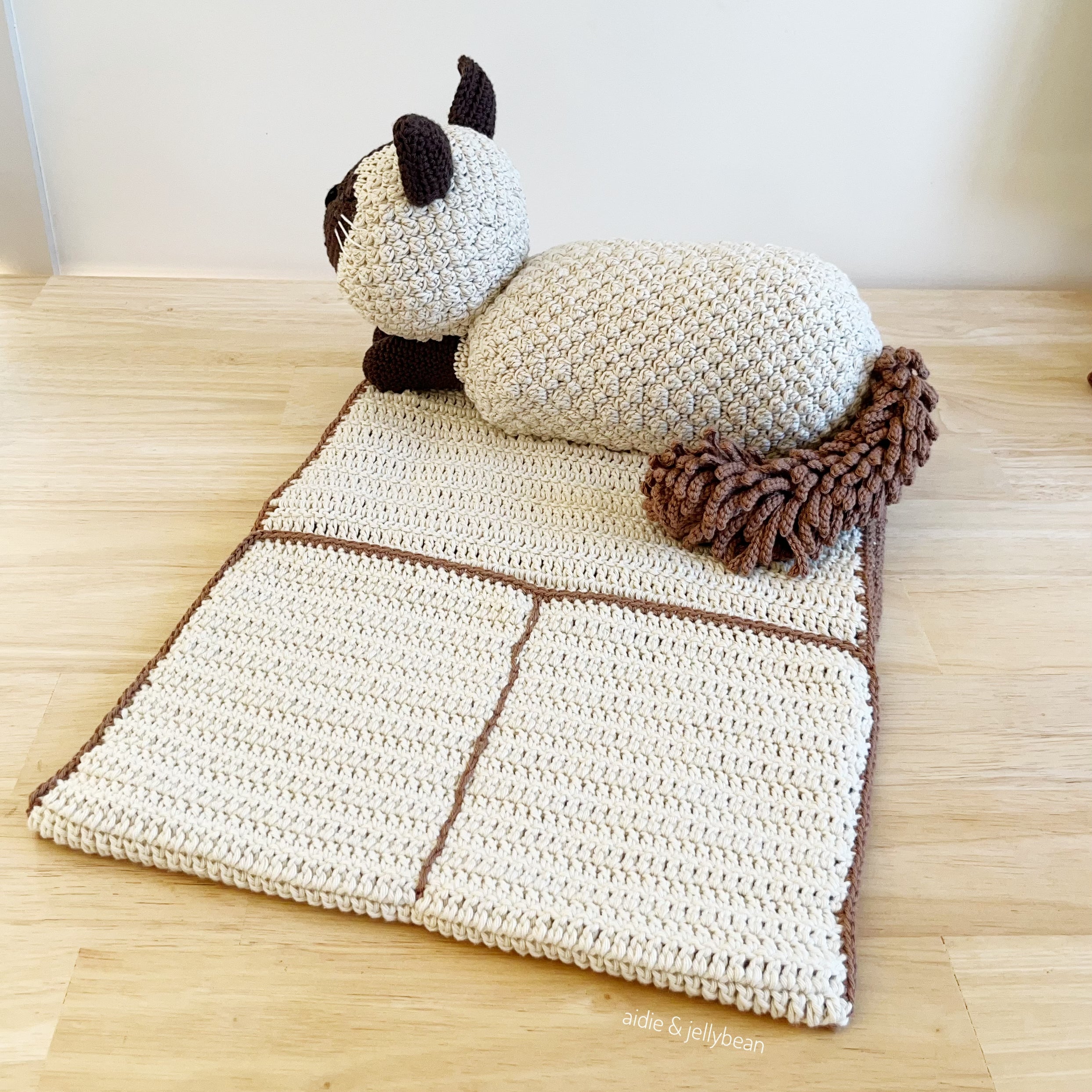 Made to Order SNOOZING CAT Sofa Caddy