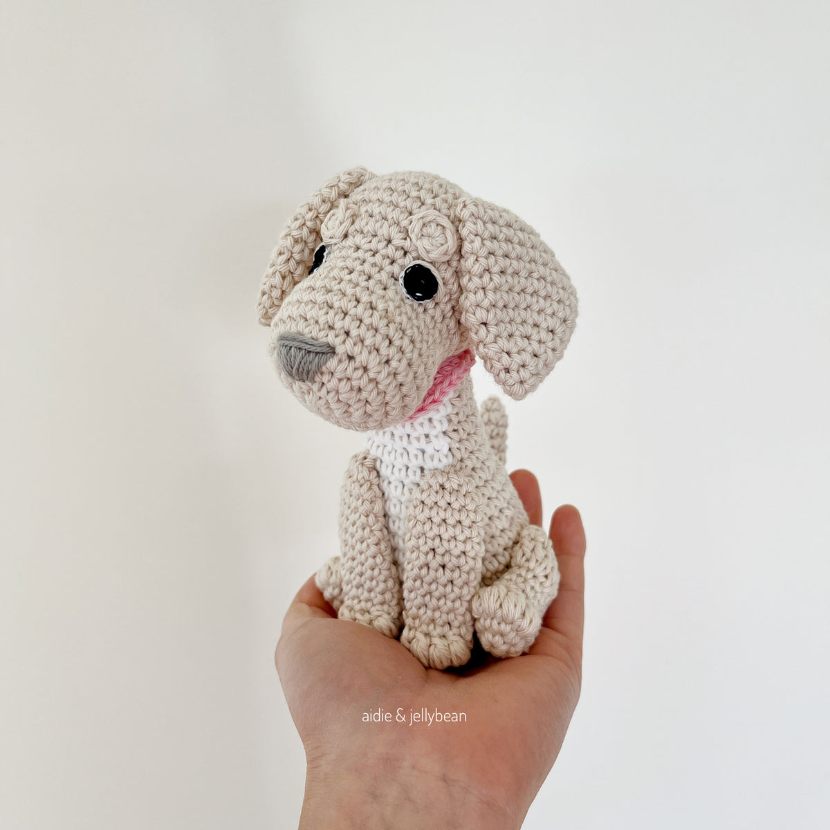 Made to Order GOLDEN RETRIEVER crochet amigurumi