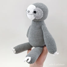 Load image into Gallery viewer, AMIGURUMI PATTERN/ tutorial (English) Amigurumi Sloth - "Levi the Sloth Pattern" pdf - US terminology