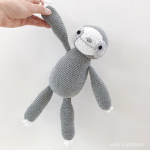 Load image into Gallery viewer, AMIGURUMI PATTERN/ tutorial (English) Amigurumi Sloth - "Levi the Sloth Pattern" pdf - US terminology