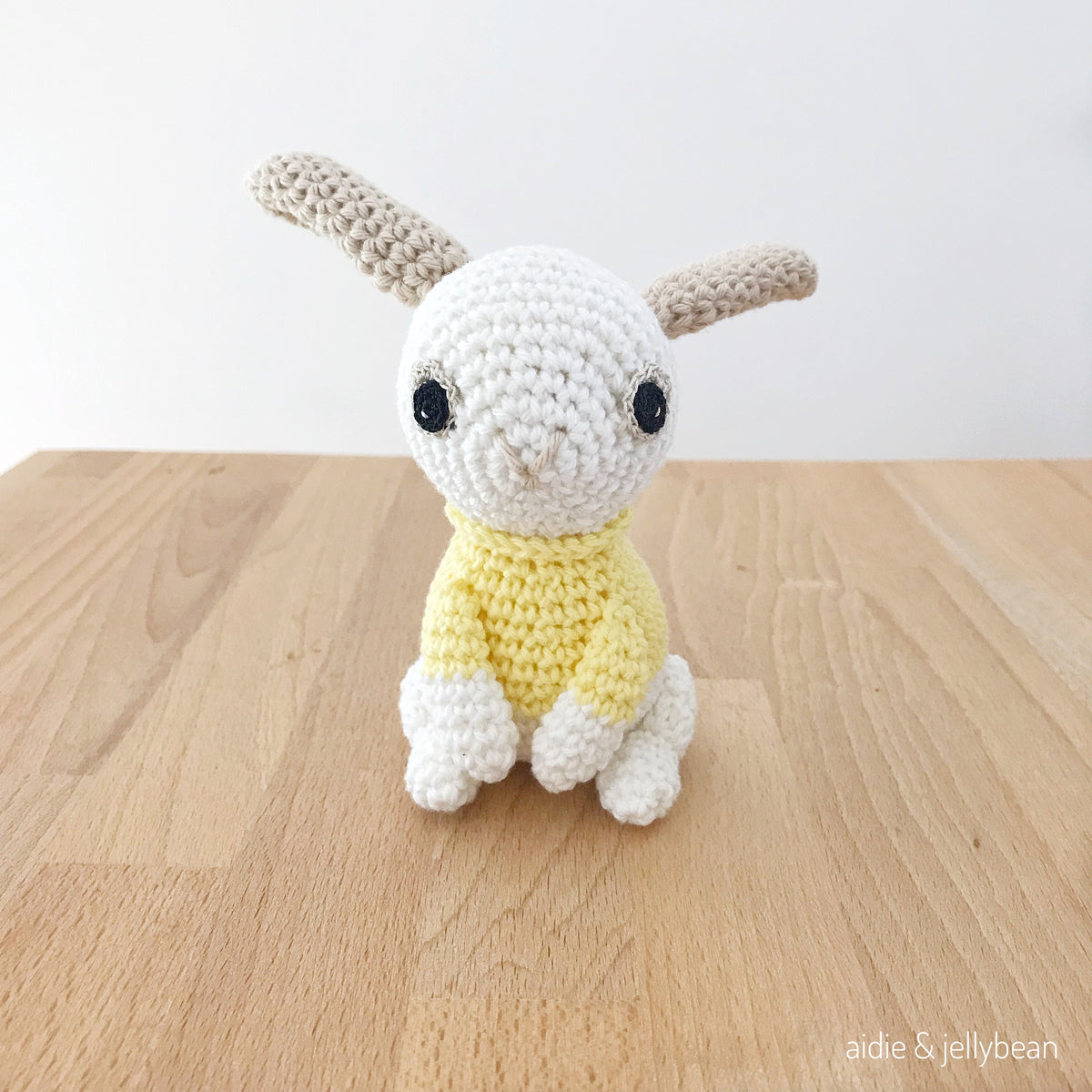AMIGURUMI PATTERN/ tutorial (English) Amigurumi Bunny - "Poppy the Bunny" pdf - US terminology