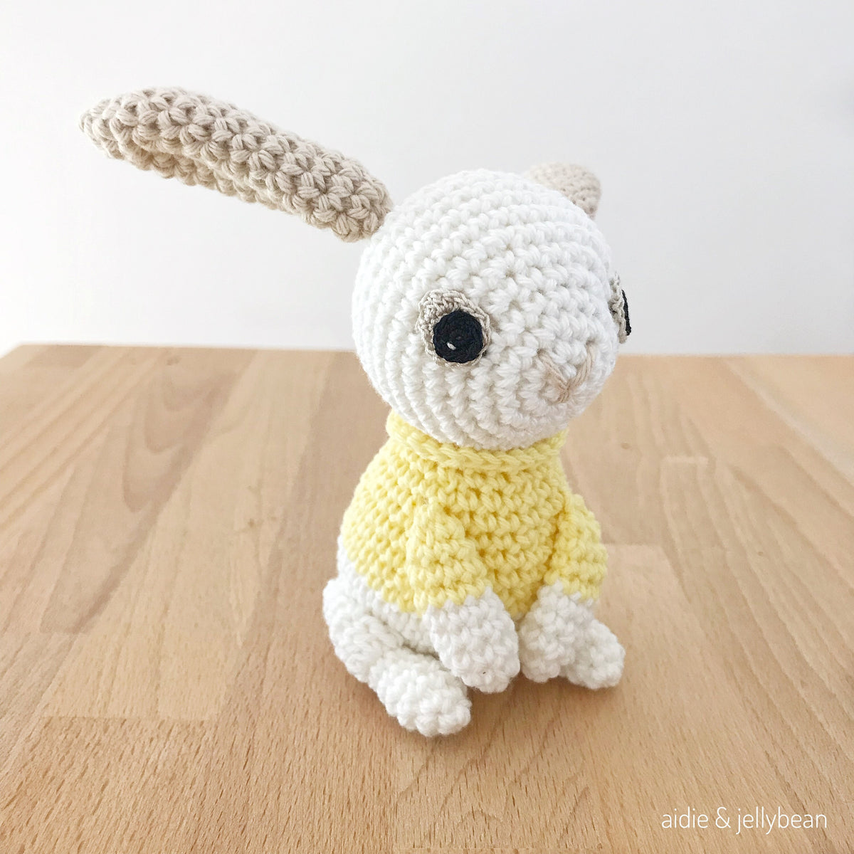 AMIGURUMI PATTERN/ tutorial (English) Amigurumi Bunny - "Poppy the Bunny" pdf - US terminology