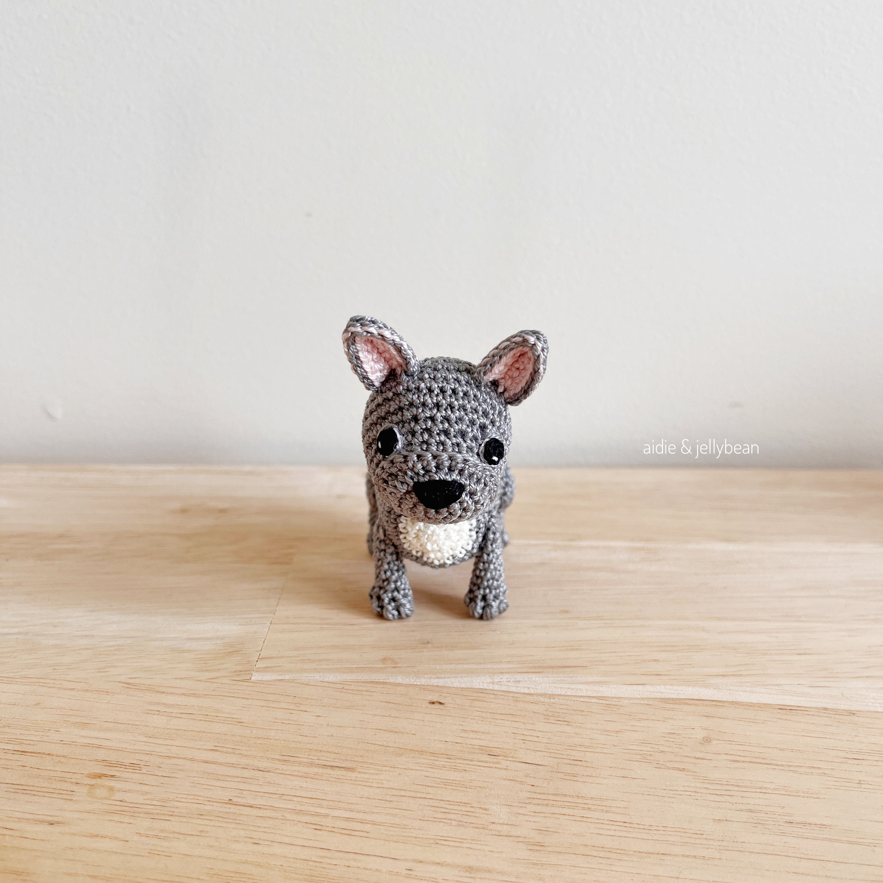 Made to Order TINY FRENCH BULLDOG crochet amigurumi