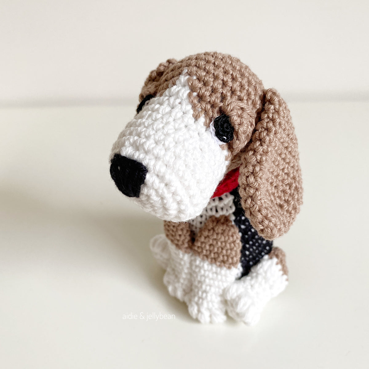 AMIGURUMI PATTERN/ tutorial (English) Amigurumi Beagle - "Lucy the Beagle Puppy" pdf - US terminology