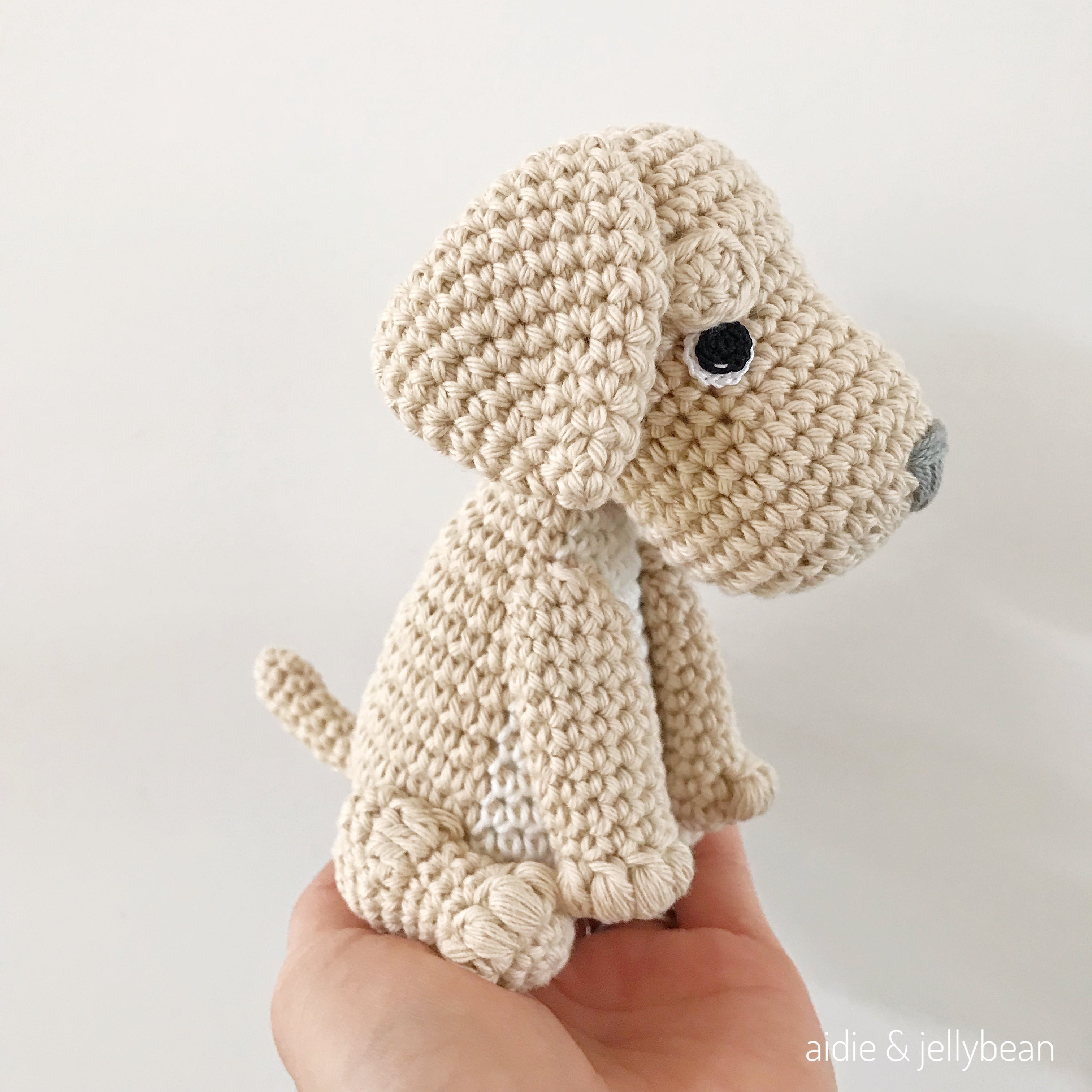 Made to Order GOLDEN RETRIEVER crochet amigurumi