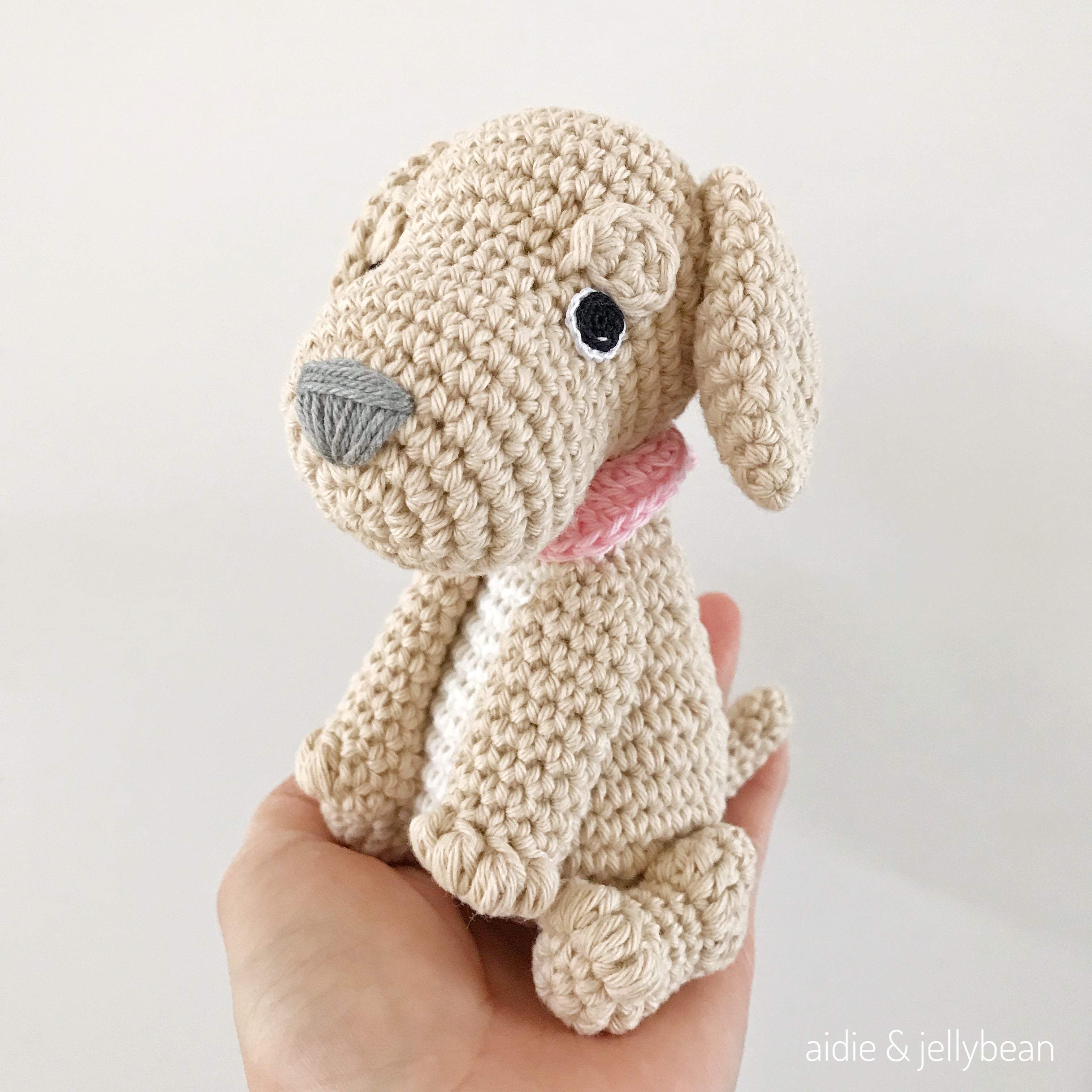 Made to Order GOLDEN RETRIEVER crochet amigurumi