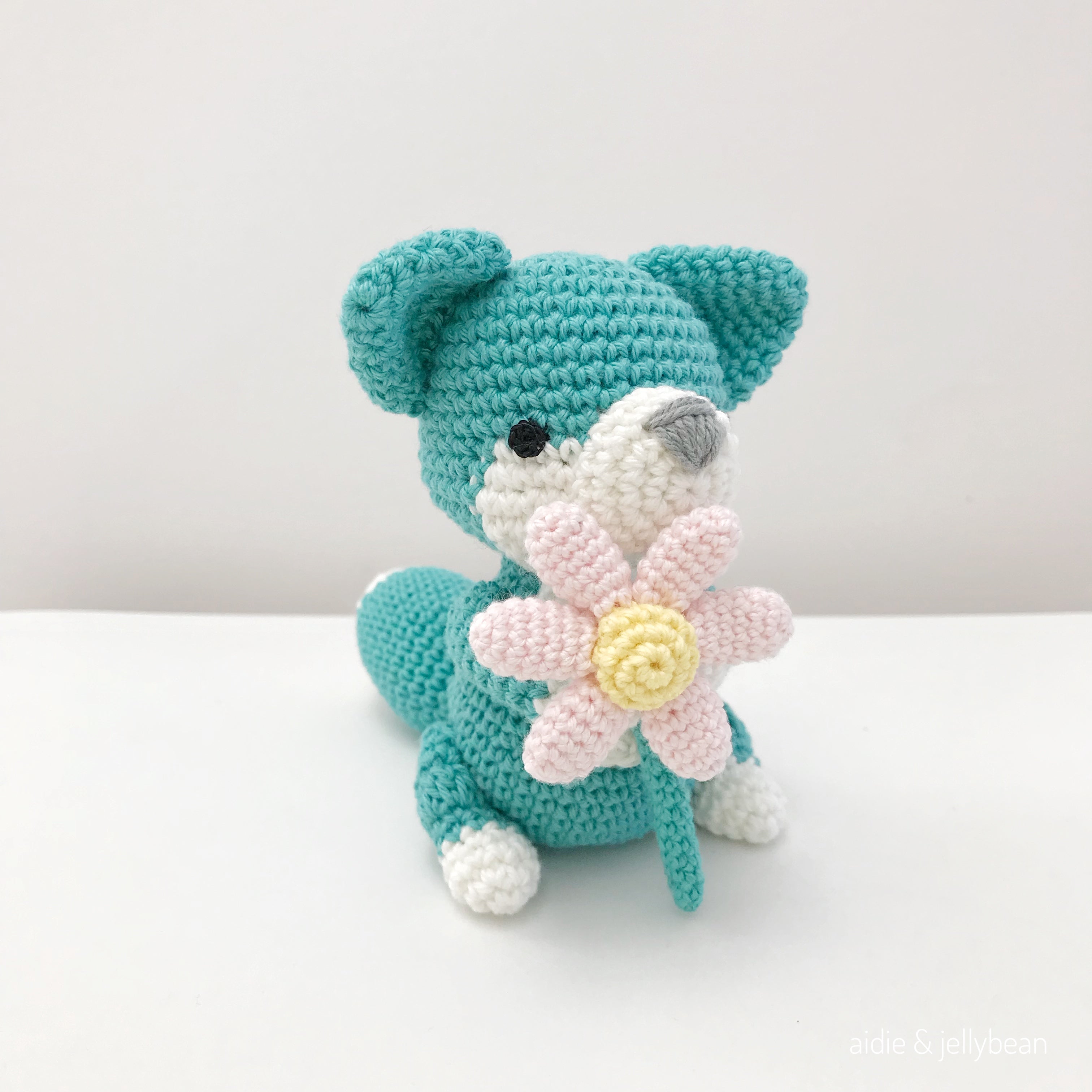 AMIGURUMI PATTERN/ tutorial (English) Amigurumi Fox - "Joi the Little Fox" pdf - US terminology