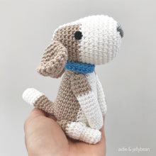 Load image into Gallery viewer, AMIGURUMI PATTERN/ tutorial (English) Amigurumi Beagle Dog - &quot;Bailey the Beagle Puppy&quot; pdf - US terminology