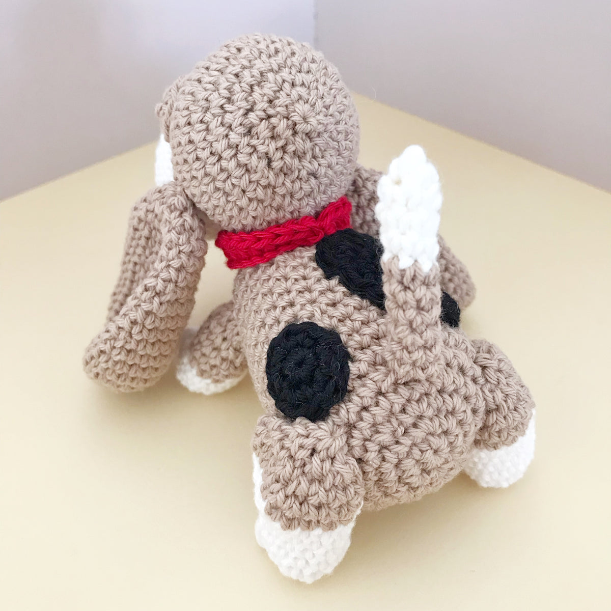 AMIGURUMI PATTERN/ tutorial (English / Español) Amigurumi Basset Hound Dog - "Sadie the Basset Hound Puppy"