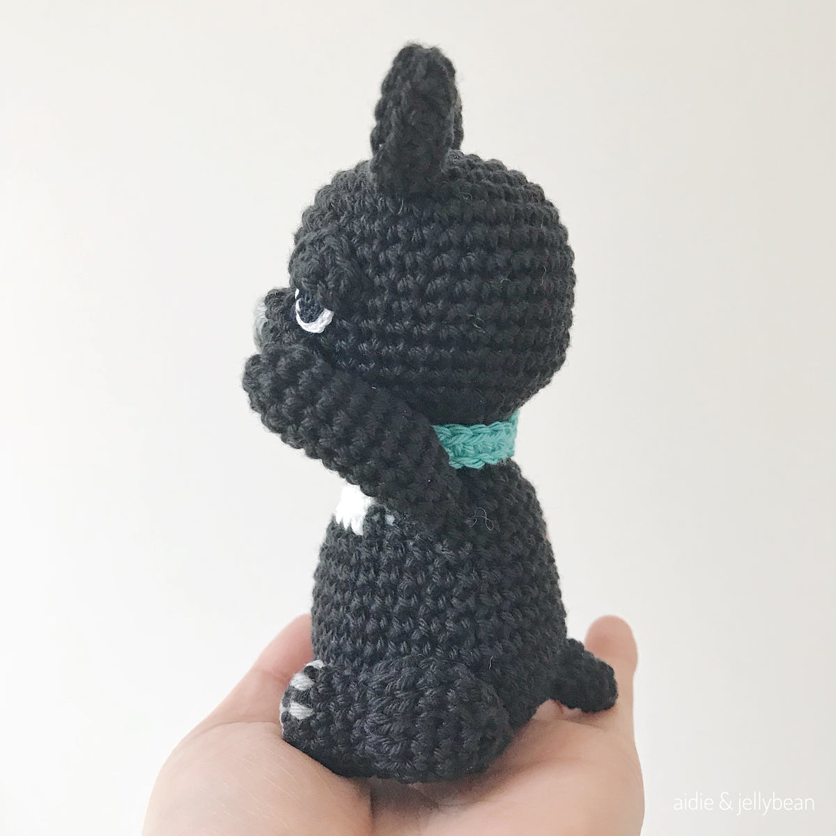 AMIGURUMI PATTERN/ tutorial (English) Amigurumi French Bulldog - "Frankie the French Bulldog Puppy" pdf - US terminology