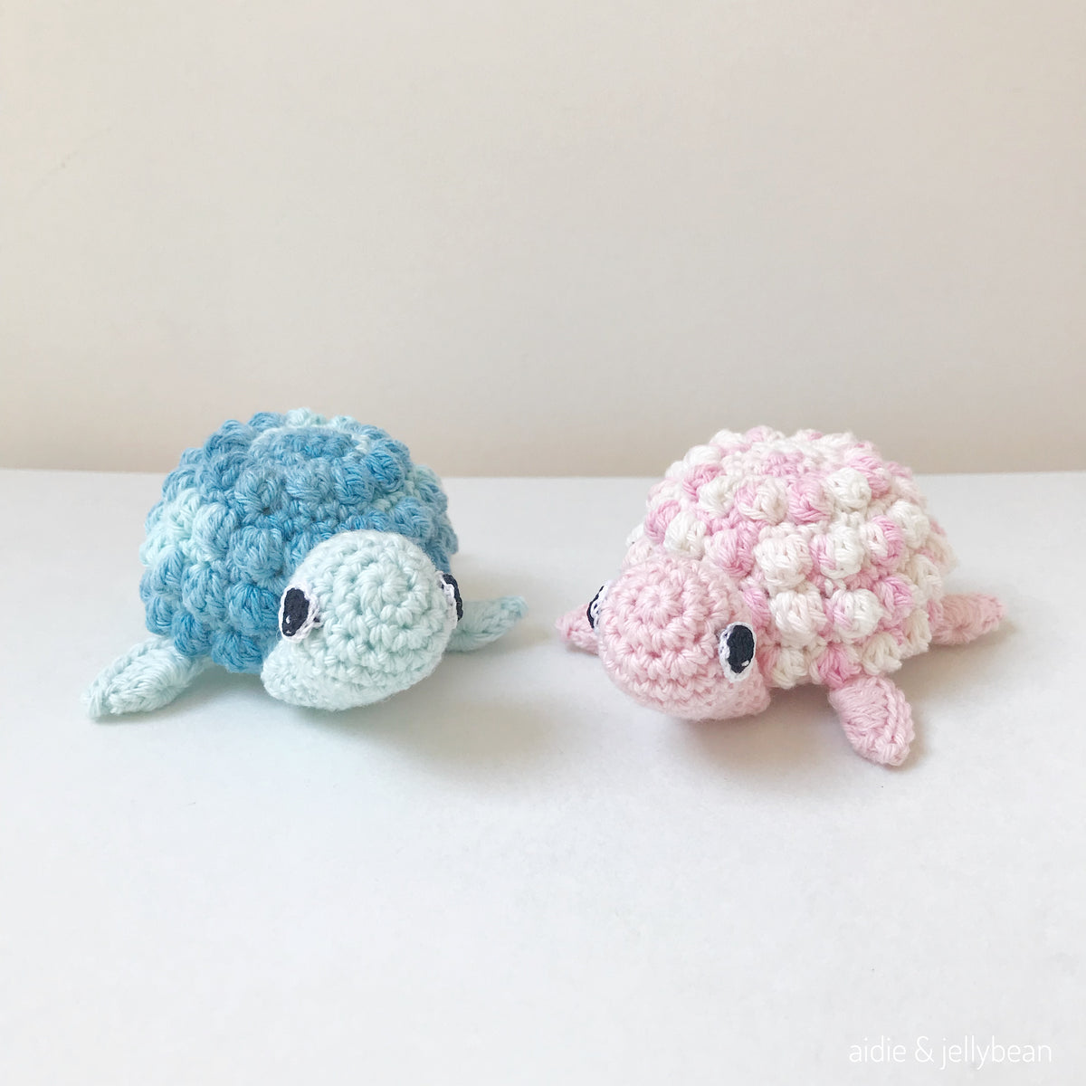 AMIGURUMI PATTERN/ tutorial (English) Amigurumi Turtle "Holly the Little Turtle" pdf - US terminology