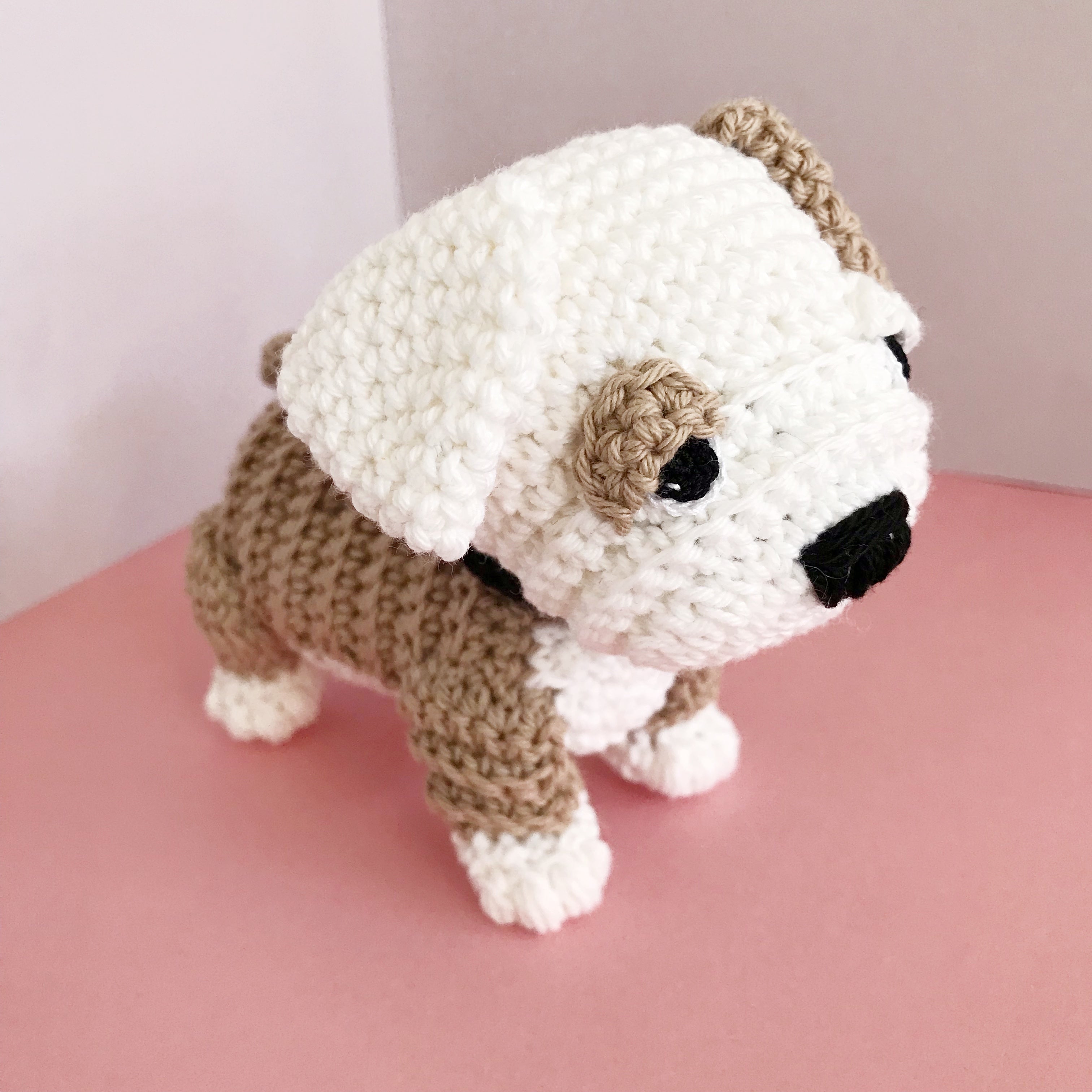 AMIGURUMI PATTERN/ tutorial (English / Español) Amigurumi Bulldog - "Bruno the Bulldog Puppy"