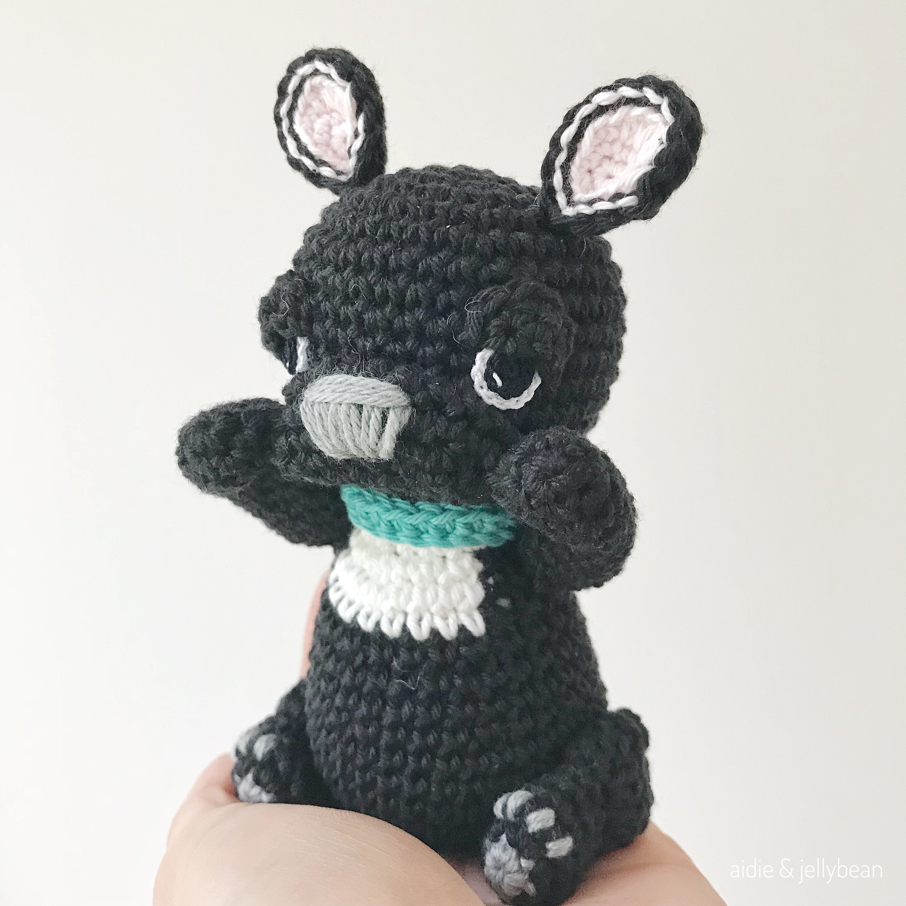 AMIGURUMI PATTERN/ tutorial (English) Amigurumi French Bulldog - "Frankie the French Bulldog Puppy" pdf - US terminology